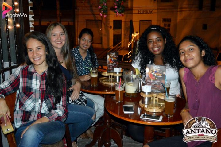 Foto 3 de ANTAÑO RESTO - 4to FDS MAYO 2017 en Antaño Resto, Cali