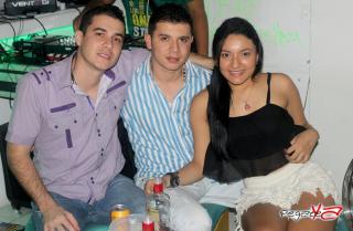 Foto 5 de Diciembre 14 del 2013 en Heaven Shots, Cali