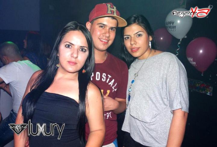 Foto 65 de Luxury - Septiembre 27 en Discoteca Luxury Medellin, Medellín