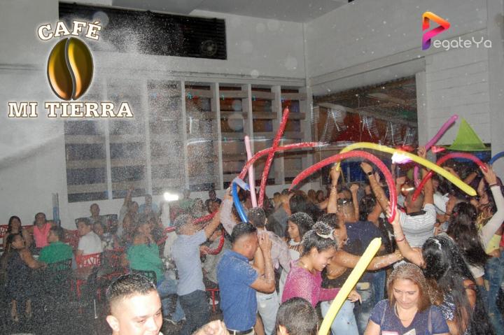 Foto 59 de Cafe mi Tierra - 5to Fds Abril 2016 en Cafe Mi Tierra, Cali