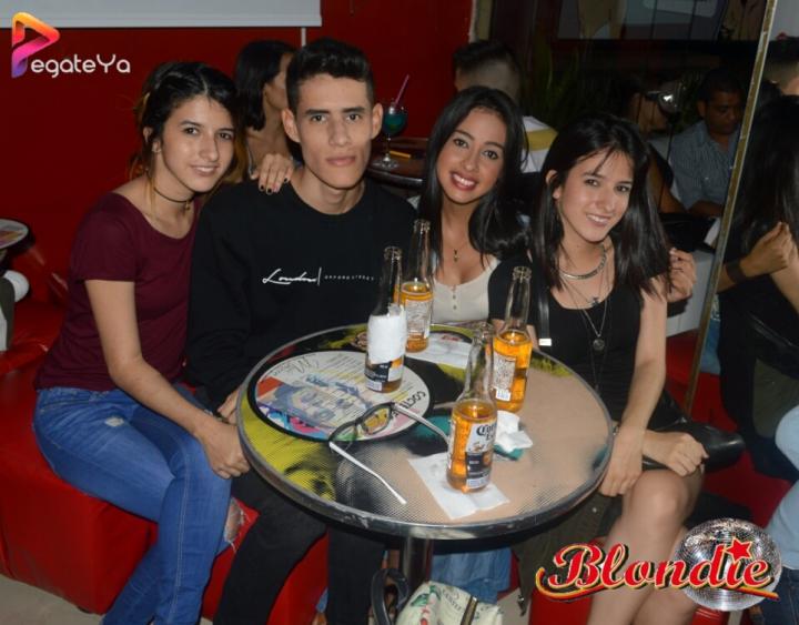 Foto 38 de Blondie - 2do Fds Mayo 2016 en Blondie Bar Cali, Cali