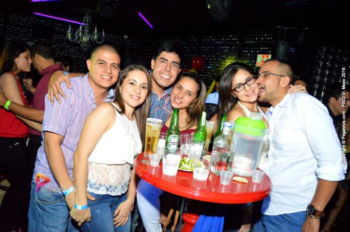 Foto 37 de PISO V - sabado 28 de mayo de 2016 en Bar Piso V Bucaramanga, Bucaramanga