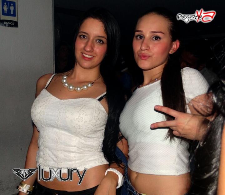 Foto 14 de Luxury - Septiembre 20 en Discoteca Luxury Medellin, Medellín