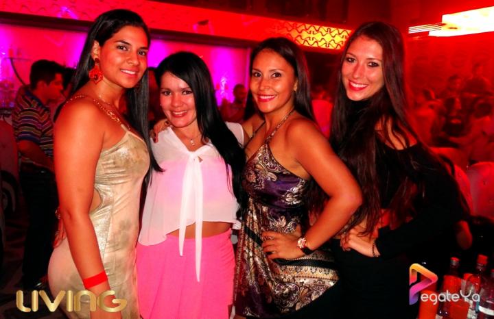 Foto 2 de Living - Abril 25 del 2015 en Living Night Club, Cali