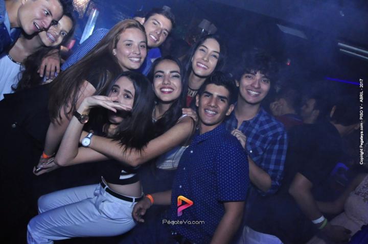 Foto 35 de PISO V - Sabado 8 de abril de 2017 en Bar Piso V Bucaramanga, Bucaramanga