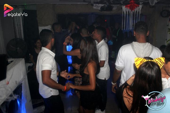Foto 50 de Midaju - Halloween 2015 en Midaju Bar