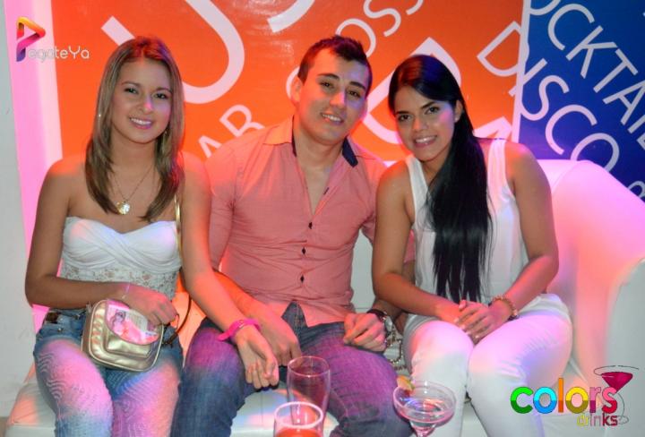Foto 13 de Colors Dinks - 4to FDS Junio 2015 en Colors Dinks, Cali