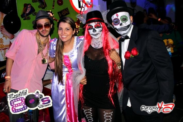 Foto 16 de Beautiful 80`s - Halloween 2014 en Beautiful 80`s Cali, Cali