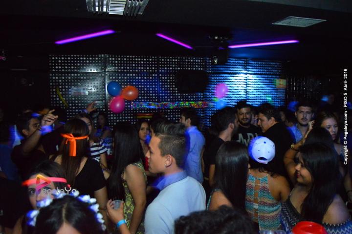 Foto 15 de PISO V - Sabado 2 de abril 2016 en Bar Piso V Bucaramanga, Bucaramanga