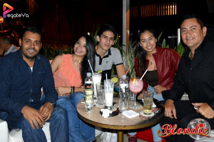 Foto 19 de Blondie - 5to Fds Abril 2017 en Blondie Bar Cali, Cali