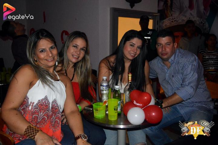 Foto 26 de El DF Club - Amor & Amistad 2016 en El DF Club Discoteca