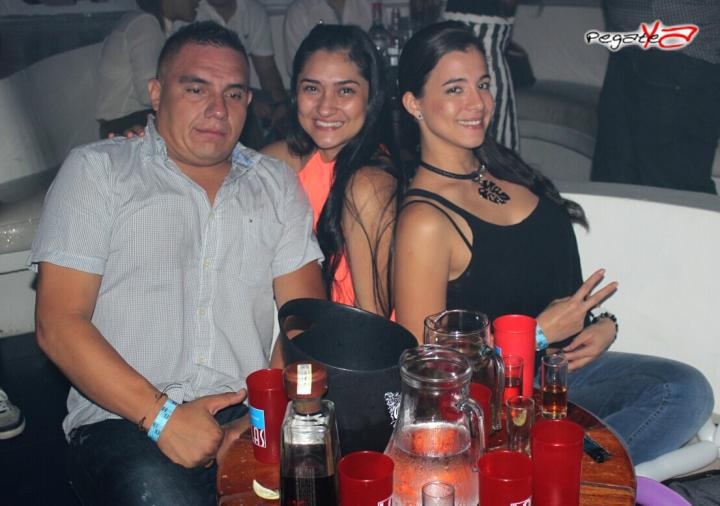 Foto 67 de Lolas Club - Amor y Amistad en Lolas Club Menga Cali, Cali