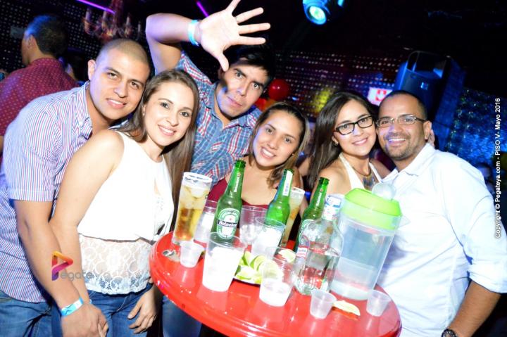 Foto 38 de PISO V - sabado 28 de mayo de 2016 en Bar Piso V Bucaramanga, Bucaramanga