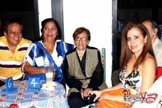 Foto 41 de Mayo 18 del 2013 en Tienda Vieja Karaoke