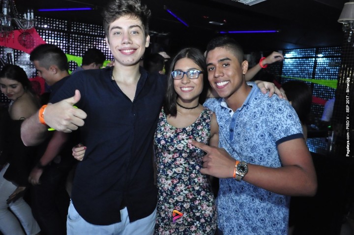 Foto 52 de PISO V - viernes 29 de sep 2017 en Bar Piso V Bucaramanga, Bucaramanga