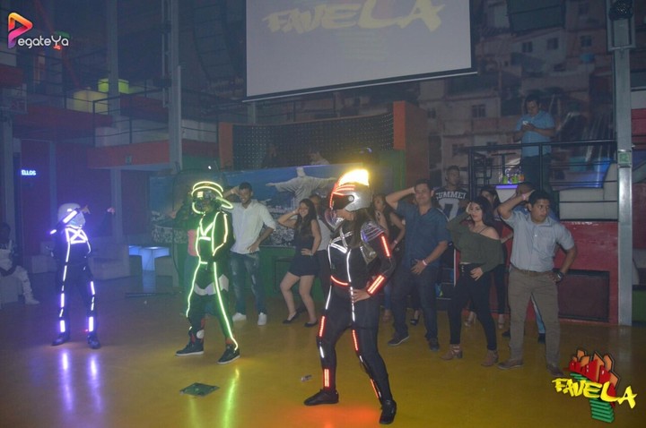 Foto 10 de Favela - 4to Fds Sept. 2017 en Favela Club Menga, Cali