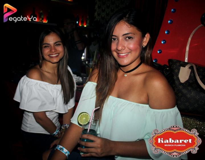 Foto 2 de Kabaret Bar - 1AMOR & AMISTAD Sept. 2016 en Kabaret - Granada, Cali