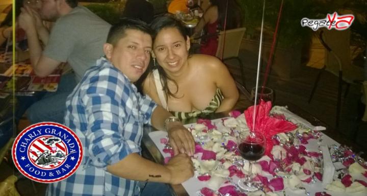 Foto 20 de Charly Food Bar - 1er FDS Nov 2014 en Charly Food Bar, Cali