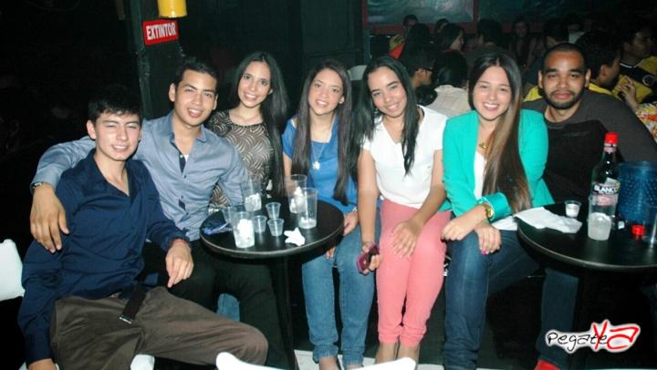 Foto 48 de Ampm Bar - Sept 6 2014 en Am / PM Bar - Cali, Cali