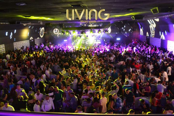 Foto 34 de Living - 1ER & 2DO Fds Enero 2017 en Living Night Club, Cali