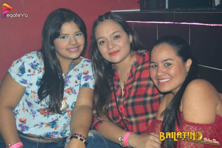 Foto 27 de Bailatino - 1er Fds Junio 2017 en Bailatino - Bar, Cali