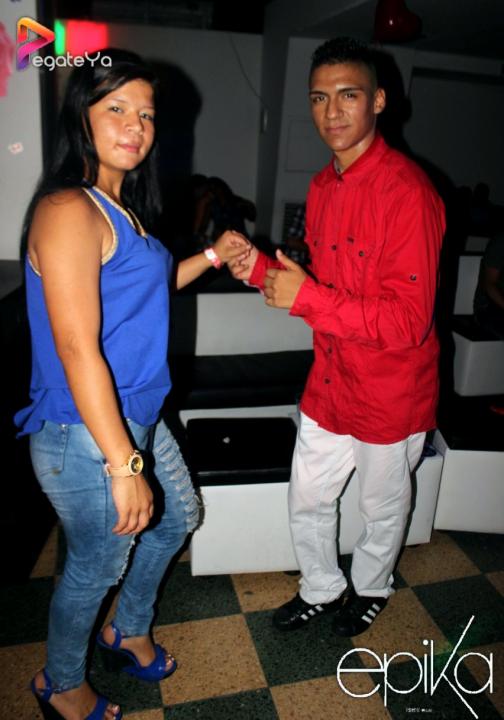 Foto 20 de Epika - Amor y Amistad 2015 en Epika Night Club, Cali