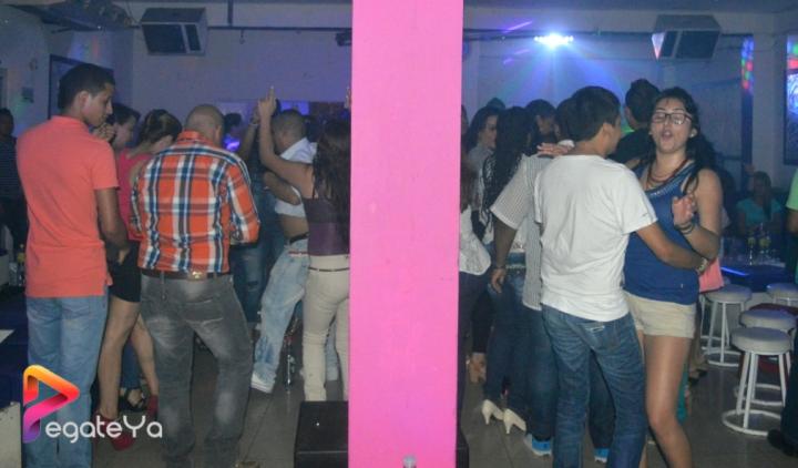 Foto 13 de Ahma Bar - 5to FDS Mayo 2015 en Ahma Cali, Cali