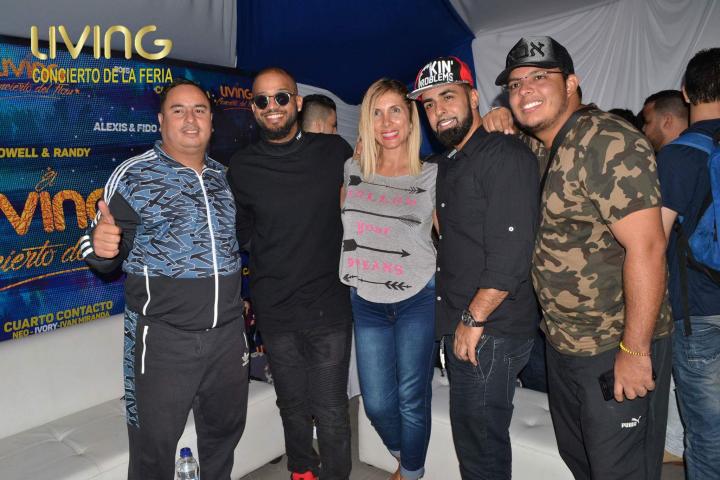 Foto 36 de Living Conciertos Feria De Cali 2016 en Living Night Club, Cali