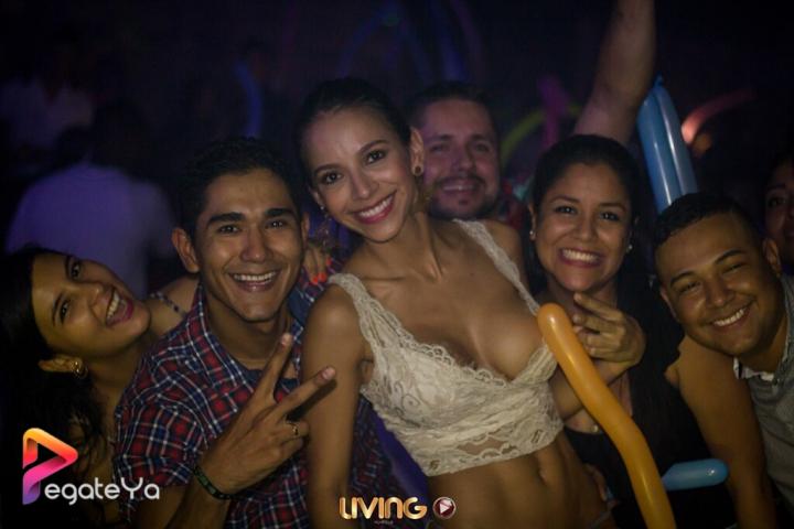 Foto 27 de Living Night Club - 4to fds Junio 2016 en Living Night Club, Cali