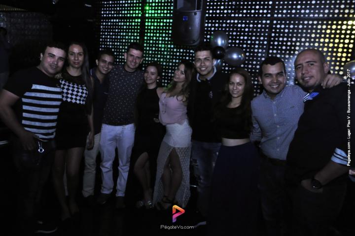 Foto 21 de PISO V - Sábado 5 de julio de 2017 en Bar Piso V Bucaramanga, Bucaramanga