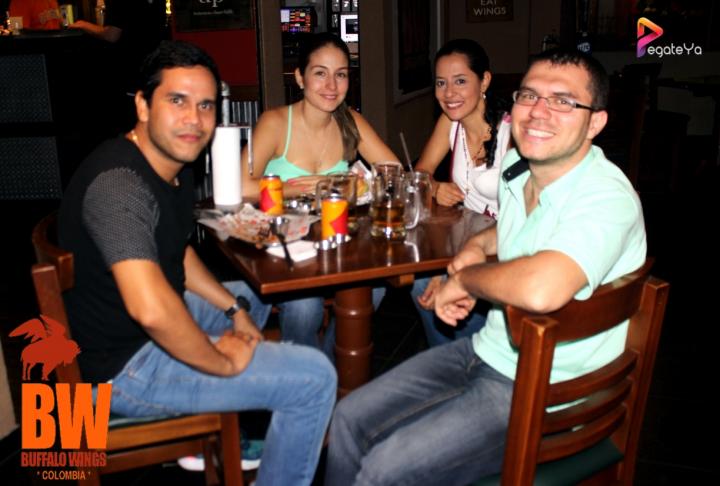 Foto 4 de Bufalo Wings - 1er FDS Julio 2015 en Búfalo Wings - Cali, Cali