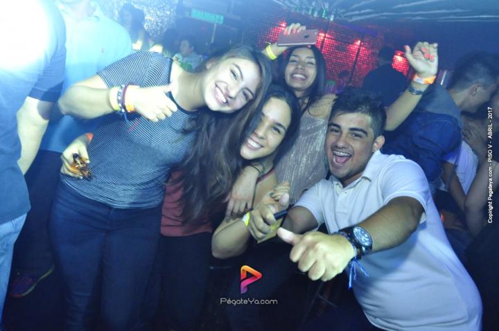 Foto 37 de PISO V - Sabado 8 de abril de 2017 en Bar Piso V Bucaramanga, Bucaramanga
