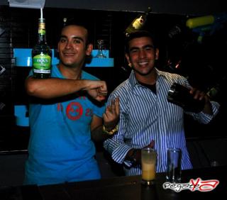Foto 19 de Octubre 04 del 2013 en Moon Cocktail & Shots