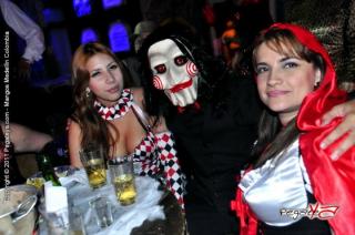 Foto 166 de Mangos Halloween 2011 en Discoteca Mangos Medellin, Medellín