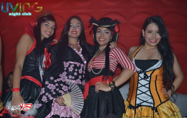 Foto 12 de Living Night Club - Halloween 2014 en Living Night Club, Cali