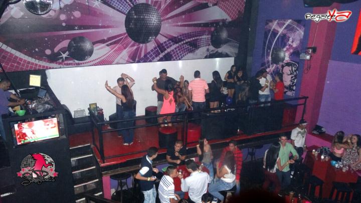 Foto 43 de Sam Puès Bar - Agosto 023 en Discoteca Sam Pues Medellin, Medellín