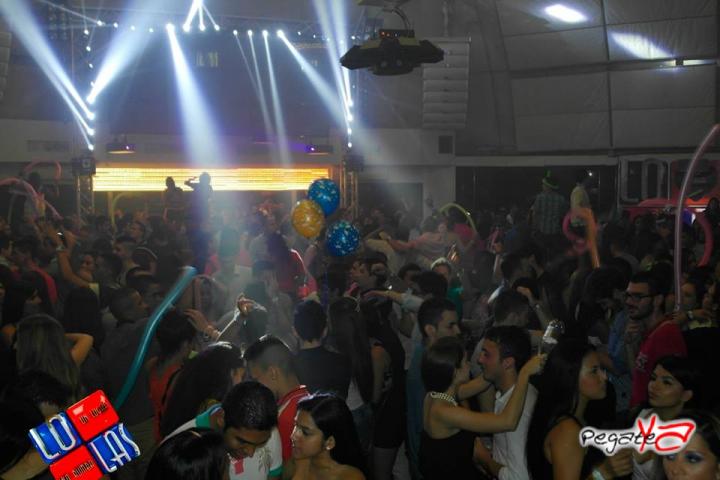 Foto 112 de Lolas - Alexis & Fido en Lolas Club Menga Cali, Cali