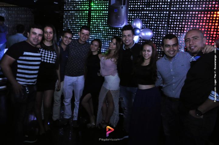 Foto 22 de PISO V - Sábado 5 de julio de 2017 en Bar Piso V Bucaramanga, Bucaramanga