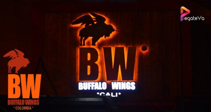 Foto 5 de Bufalo Wings - 1er FDS Julio 2015 en Búfalo Wings - Cali, Cali