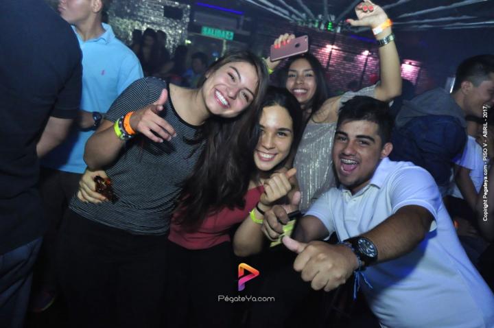 Foto 38 de PISO V - Sabado 8 de abril de 2017 en Bar Piso V Bucaramanga, Bucaramanga