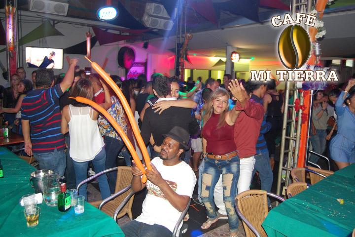 Foto 22 de Cafe mi Tierra - 3er Fds Abril 2016 en Cafe Mi Tierra, Cali