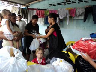 Foto 14 de Bucaramanga entrega donaciones La Joya en Bucaramanga entrega donaciones La Joya, Barrancabermeja