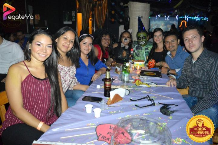 Foto 78 de Mi Dios Se Lo Pague - Hallowen 2016 en Fonda Mi Dios Se Lo Pague, Cali