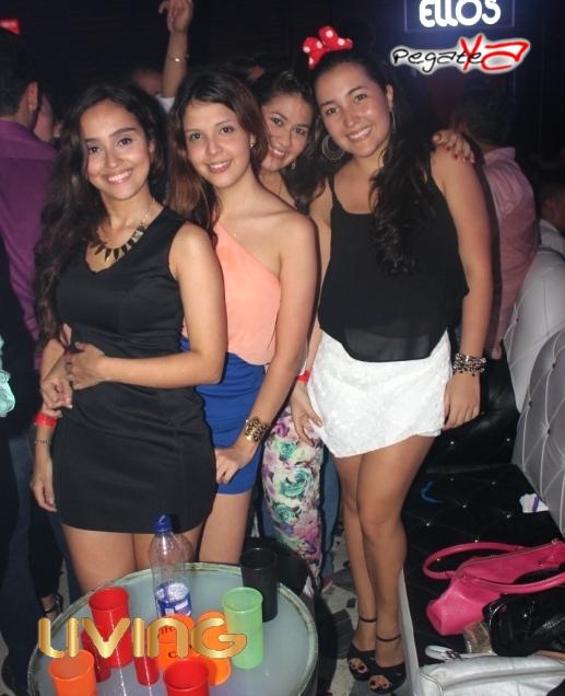 Foto 13 de Living Night Club - Halloween 2014 en Living Night Club, Cali