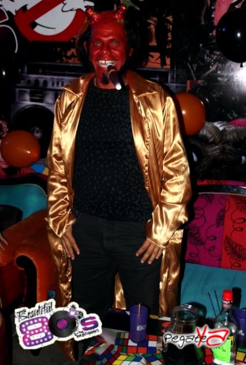 Foto 20 de Beautiful 80`s - Halloween 2014 en Beautiful 80`s Cali, Cali