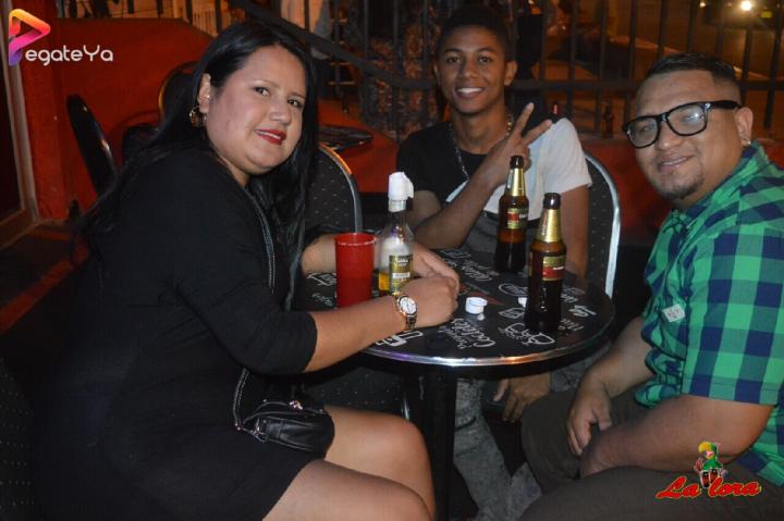Foto 26 de La Lora - 3er / 4to Fds Enero 2016 en La Lora Bar, Cali