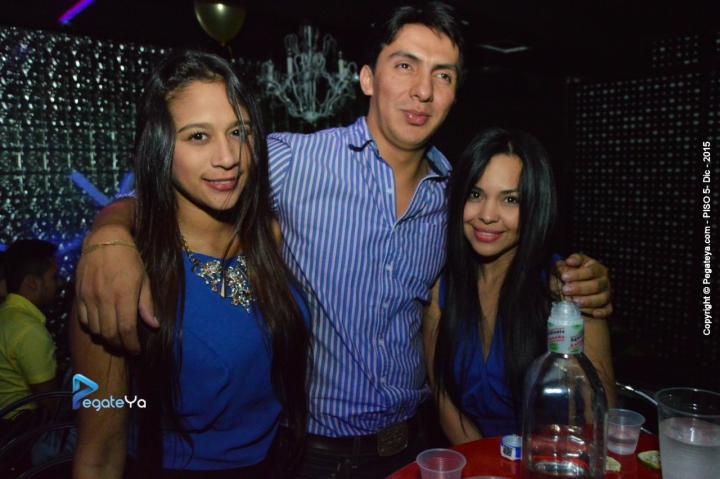 Foto 22 de PISO 5 - sabado 19 DIC 2015 en Bar Bling Bucaramanga, Bucaramanga