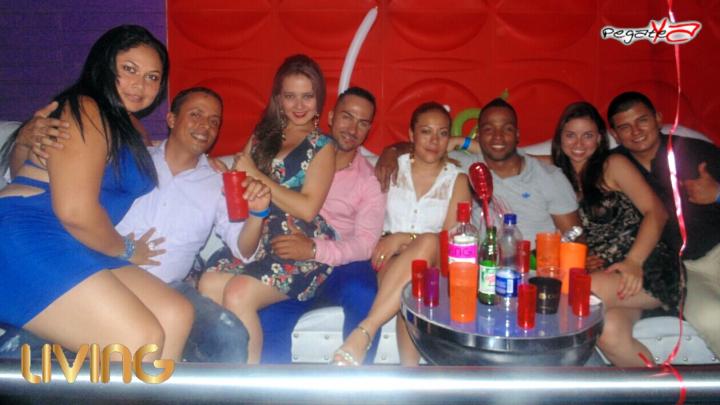 Foto 50 de Living - Amor y Amistad en Living Night Club, Cali
