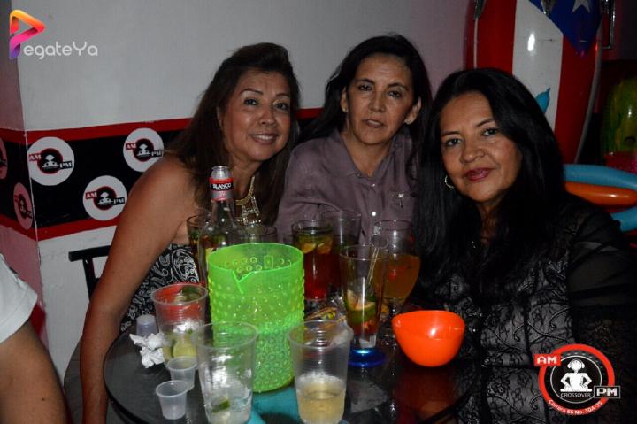Foto 49 de Ampm Bar - AMOR & AMISTAD 2016 en Am / PM Bar - Cali, Cali