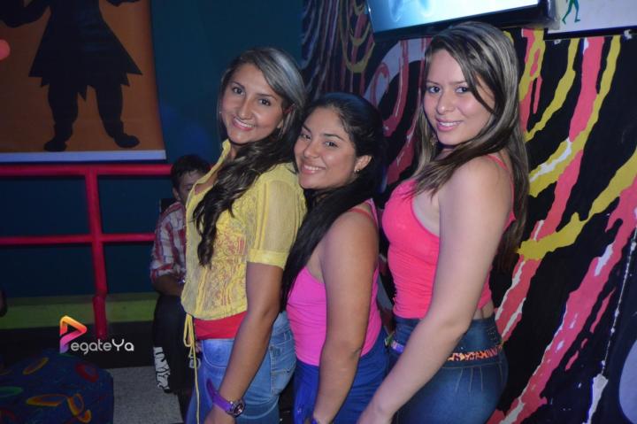 Foto 13 de Discoteca El Manicomio 21 de marzo 2015 en Discoteca El Manicomio Bucaramanga, Bucaramanga